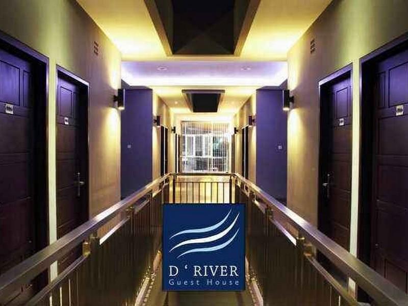 Hotel O Cihampelas Near Ciwalk Formerly D'River Guest House Bandung Esterno foto