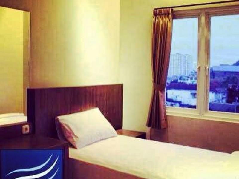 Hotel O Cihampelas Near Ciwalk Formerly D'River Guest House Bandung Esterno foto
